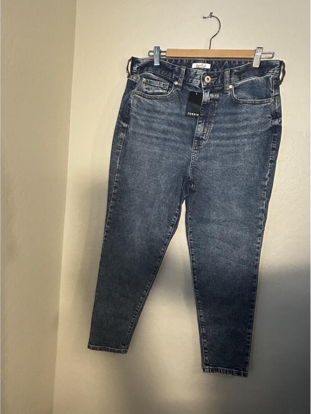 Torrid Lovesick Mom JeansvDark Wash Tapered Waist 40 in.